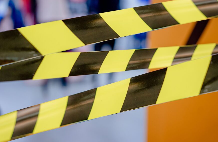 tape, caution, danger, line, sign, warning, safety, attention, construction, security, police, accident, banner, barrier, zone, crime, cross, urban, scene, criminal, risk, area