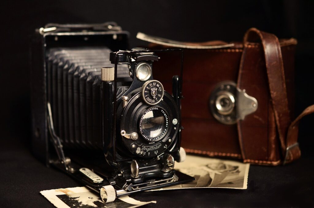 camera, old, antique, voigtlander, nostalgia, black and white photos, old camera, photography, classic, vintage, camera, camera, camera, camera, camera, antique, old camera, old camera