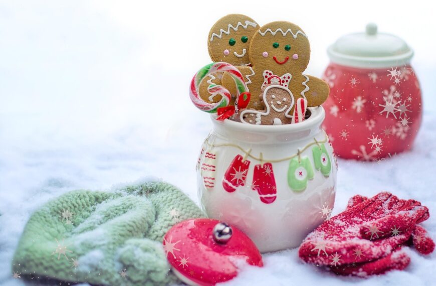 winter, snow, snowy, gingerbread men, cookies, mittens, cold, nature, white space, text space, border, holiday, christmas, seasonal, merry, gingerbread men, gingerbread men, gingerbread men, gingerbread men, gingerbread men, mittens, christmas, christmas, christmas, christmas