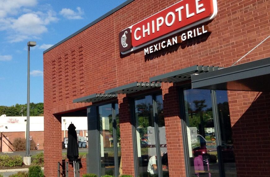 Chipotle Is Giving Away 100,000 Free Meals for Super&hellip;