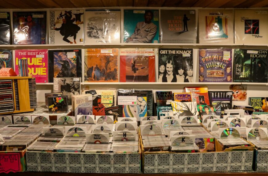 a room filled with lots of books and magazines