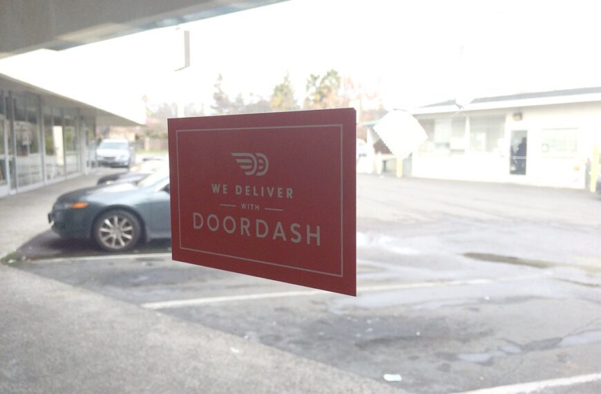 Internet tries to identify DoorDash driver mom after home&hellip;
