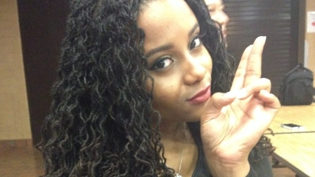 Mom Arrested After Man Spots Toddler Alone in Car Outside Gym Two Days in a Row and Calls Police