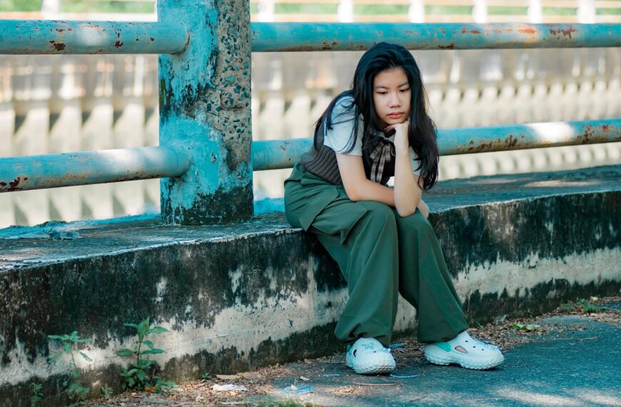 Video Shows Woman Attacking 13-Year-Old Girl After Her 8-Year-Old&hellip;