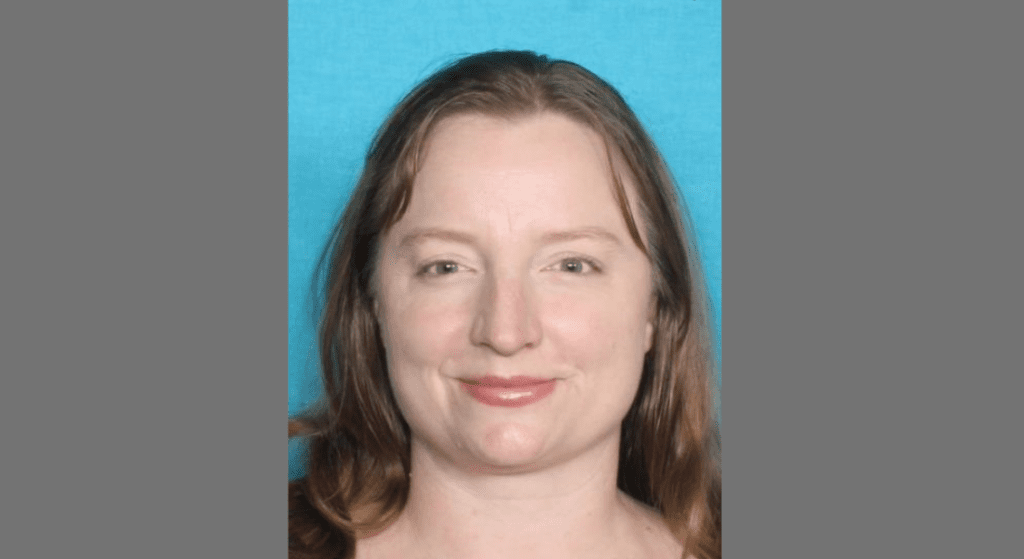 Mom Abandoned 8-Year-Old Son at Laundromat After Trying to Leave Him Twice in One Day