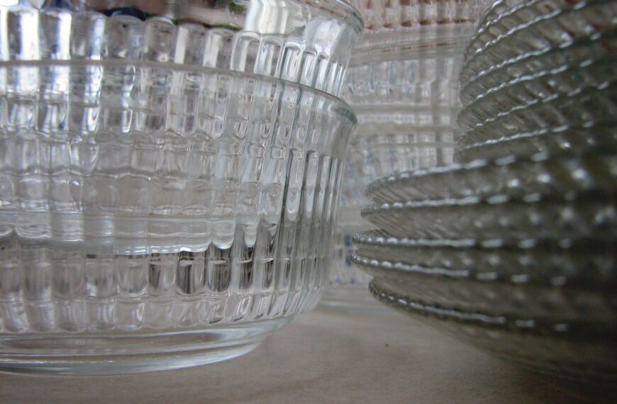Vintage Glassware Collectors Are Snatching Up Before Thrift Stores…