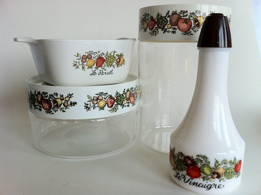 8 Vintage Dishes People Are Hunting For At Thrift Stores