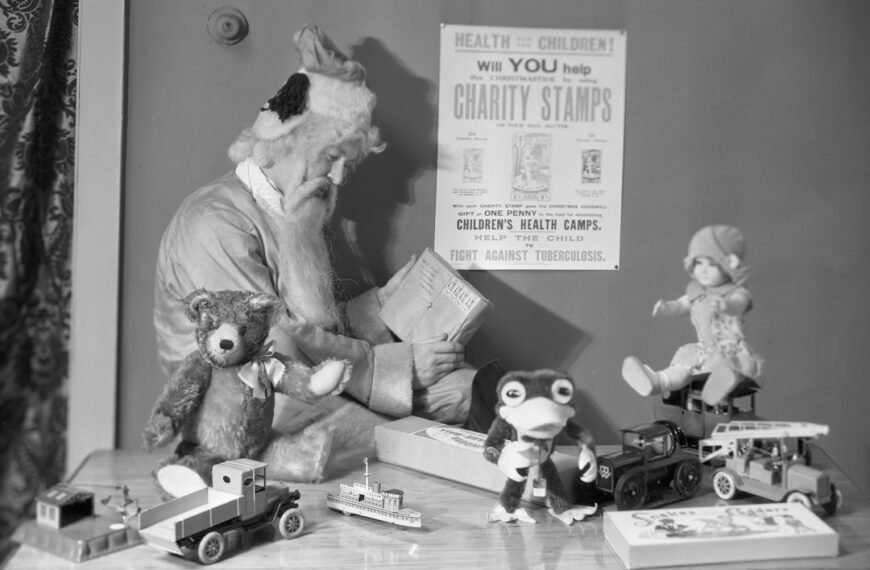 Old vintage toys and dolls
